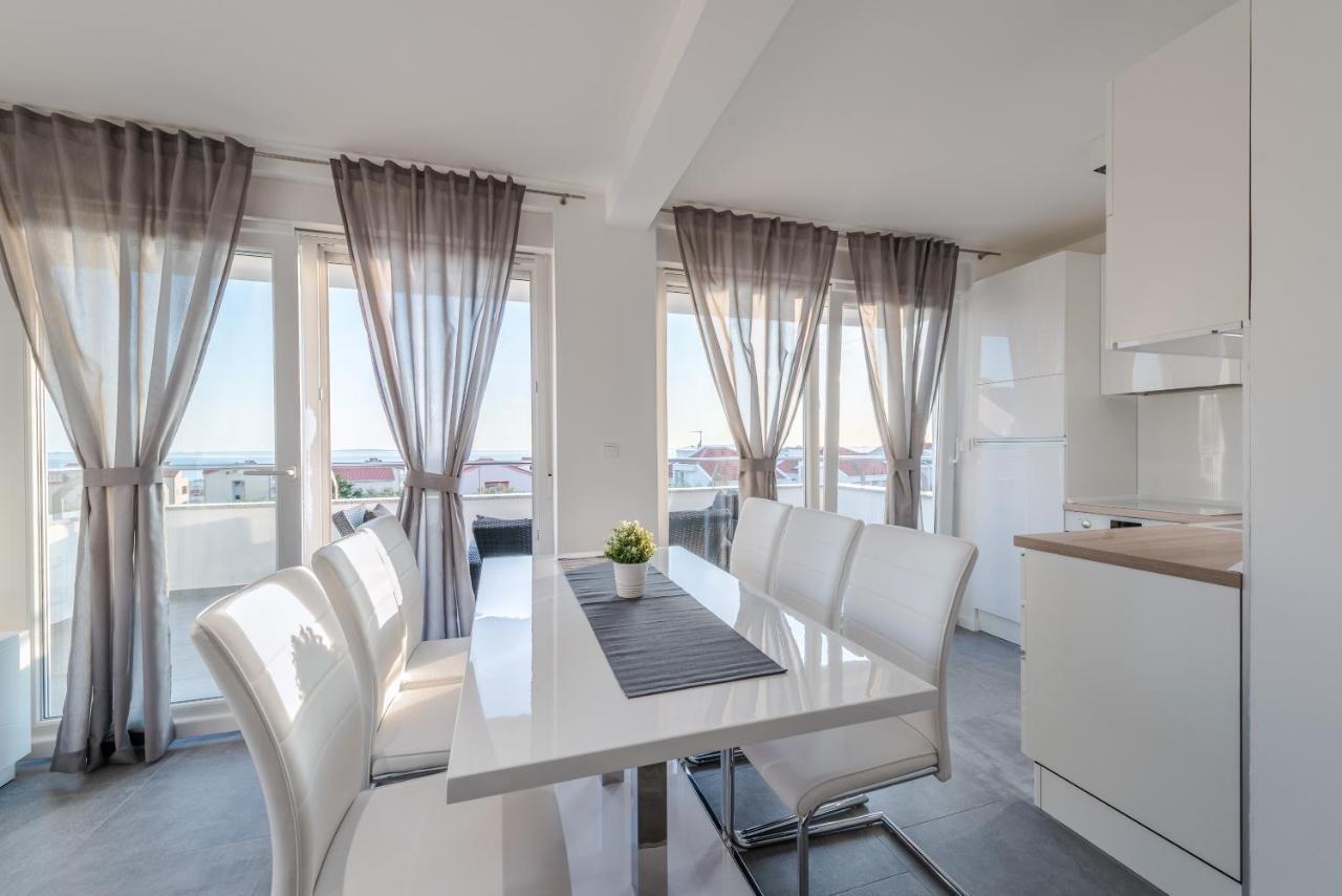 Villa Magnifica Apartments With Pool Novalja Exterior photo