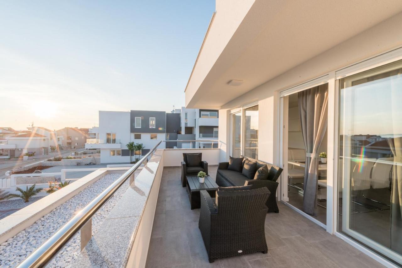 Villa Magnifica Apartments With Pool Novalja Exterior photo
